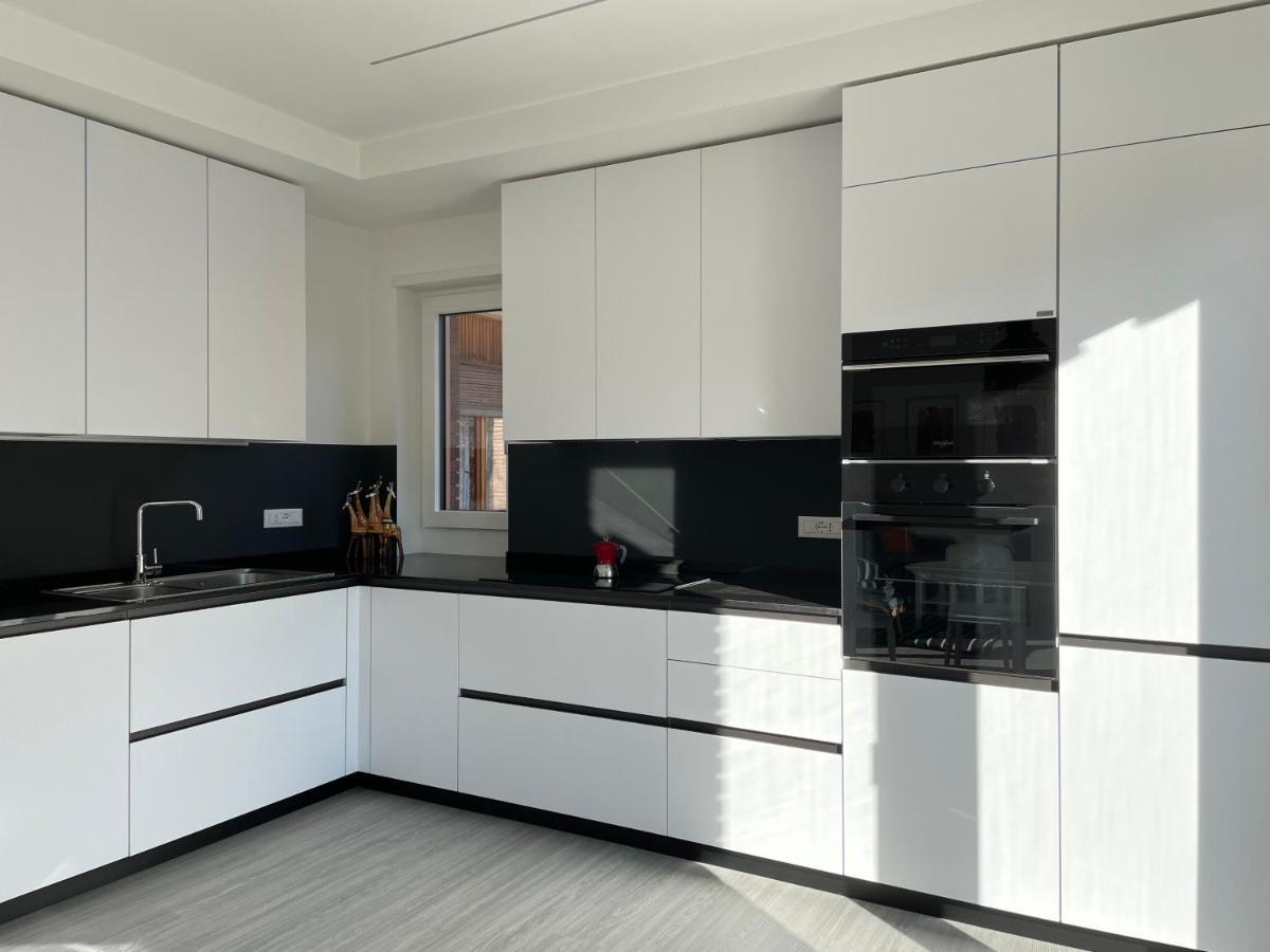 Domus Fersina Apartment เตรนโต ภายนอก รูปภาพ